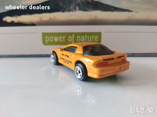 Метална количка Camaro Z28 Matchbox Collectors Club Car First Official, снимка 3 - Колекции - 50755568