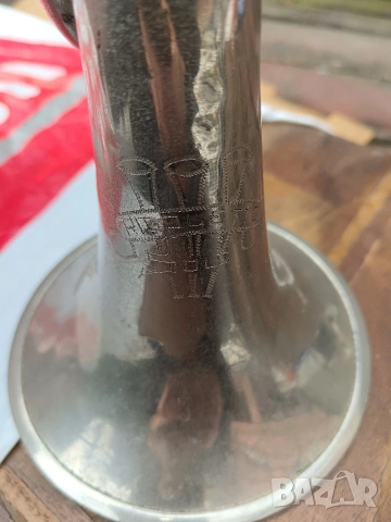 Продавам военна сигнална тръба