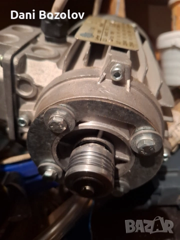 Продавам електрически двигатер, снимка 2 - Електродвигатели - 53396164