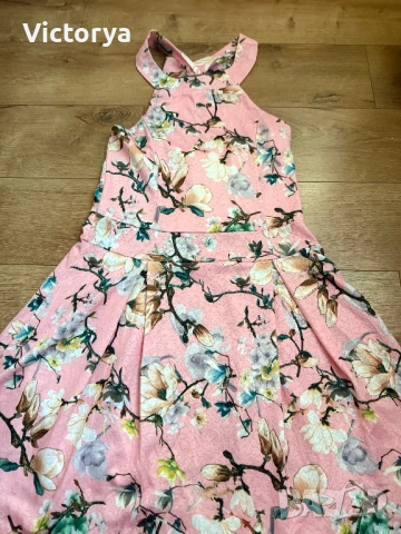 Удобна и прохладна рокля в страхотен цвят