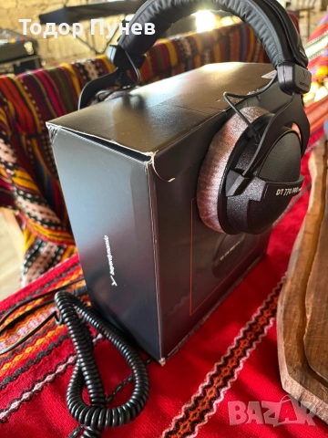  Чисто нови! Beyerdynamic DT 770 pro- 250 ohms- студийни слушалки, снимка 2 - Слушалки и портативни колонки - 52908364