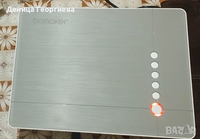 Продавам чисто нов проектор Bomaker parrot 1, снимка 2 - Плейъри, домашно кино, прожектори - 54082171