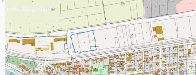 Промишлен парцел на входа на Казашко, снимка 2 - Парцели - 53710534