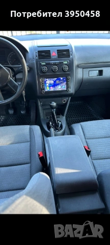 VW Touran 7 местен 2.0TDI перфектен мотор и ходова част обслужен от първия собственик , снимка 5 - Автомобили и джипове - 53652697