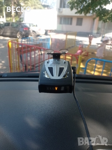 Радар детектор Whistler XTR330, снимка 4 - Аксесоари и консумативи - 51486859