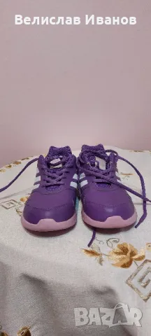 Дамски маратонки адидас.Оригинални. Чисто нови., снимка 2 - Маратонки - 49341855