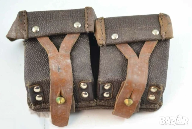 Стара  кожена военна паласка за патрони за колан амуниции пушка лов и риболов