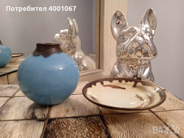 синя керамична вазичка от Англия, с печат, снимка 3 - Декорация за дома - 45026581