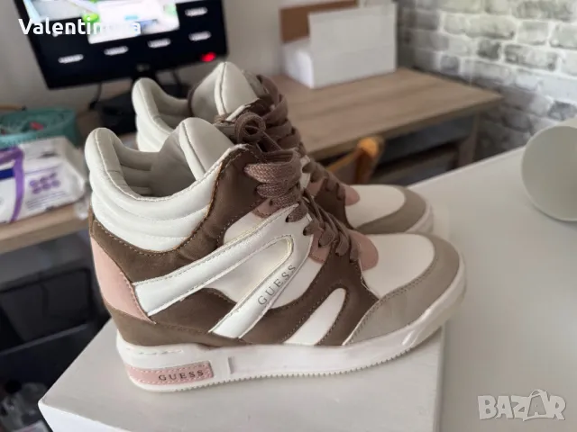 Guess със скрита платформа, снимка 6 - Кецове - 50336642