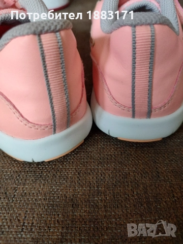 Детски маратонки на Найк , снимка 2 - Детски маратонки - 51940989