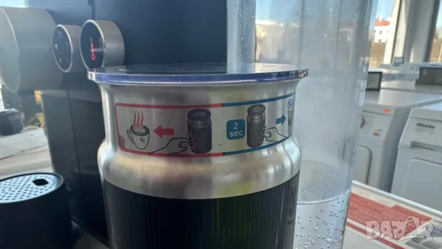 Кафе машина Nespresso, снимка 6 - Кафемашини - 49735774