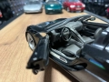 BBUARGO колекционерски модел PORSCHE CARRERA GT 2002 г. 1:18 мащаб, снимка 7