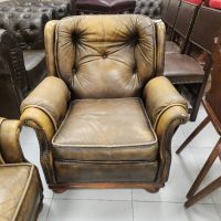 Кресло/фотьойл тип Честърфийлд, естествена кожа, цвят уиски., снимка 1 - Дивани и мека мебел - 45301518