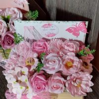Кутии книги със сапунени цветя в розово и лилаво, снимка 3 - Подаръци за жени - 45496092