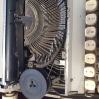 Пишеща,ретро машина, снимка 2 - Антикварни и старинни предмети - 45693683