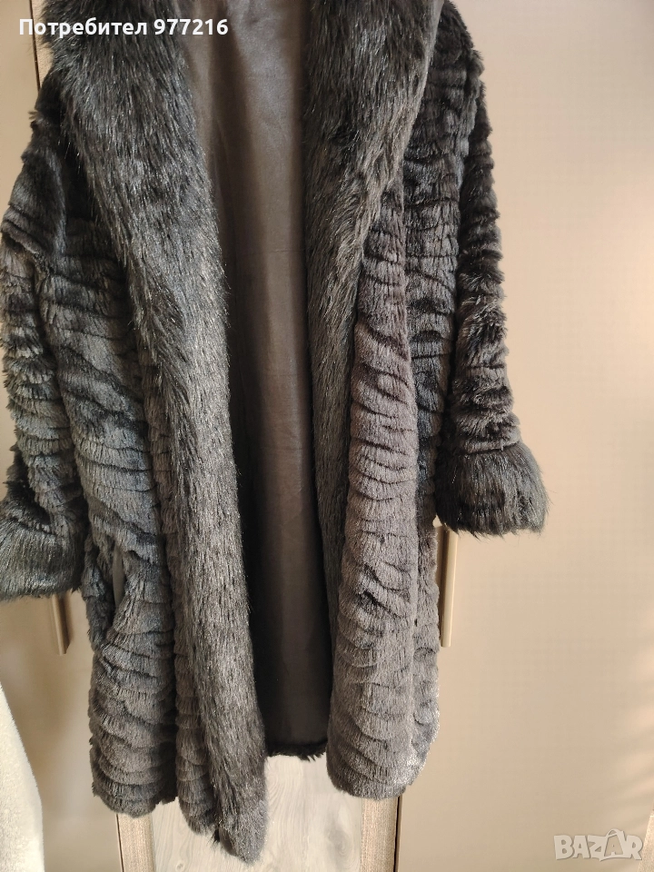 Дамско черно палто с косъм, снимка 1