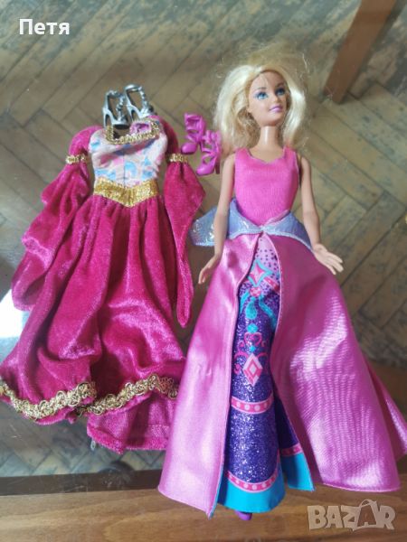 Кукла Барби с допълнителна рокля и обувки, снимка 1