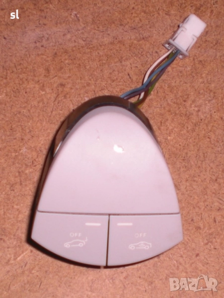 Бутони за плафон,държач за резервна гума,капачка пръскалки на Mercedes/Мерцедес, снимка 1