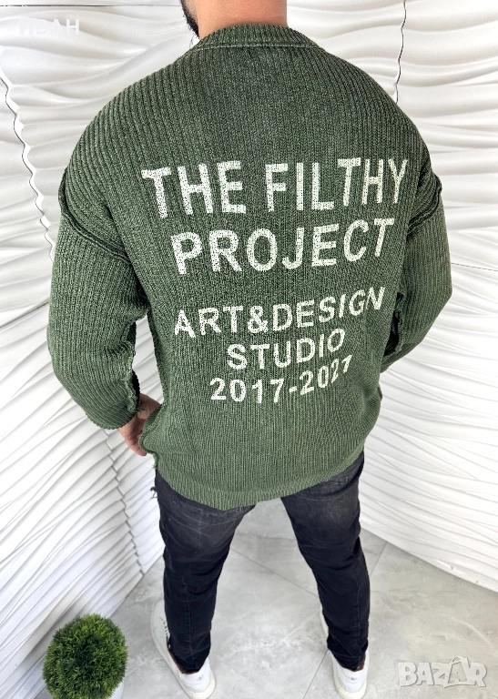 Мъжки пуловер в зелен цвят с надпис на гърба, снимка 1