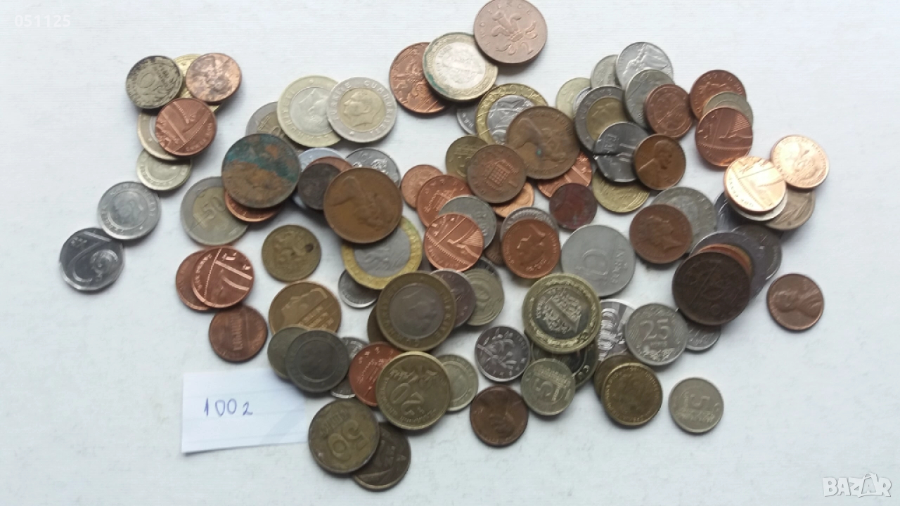 лот от 100 броя чуждестранни монети, снимка 1