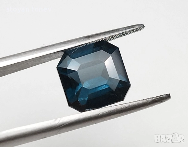 Магнетичен шпинел с наситен цвят 3.72кт.! Сертифициран! Нов!, снимка 10 - Други - 52338974