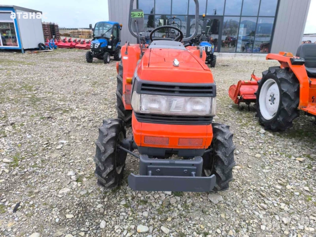 японски трактор, снимка 2 - Селскостопанска техника - 54177732