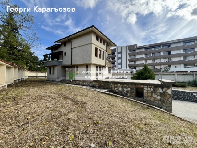 №4012 Къща с двор, гаражи и басейн в село Минерални бани, Хасково., снимка 4 - Къщи - 52010691