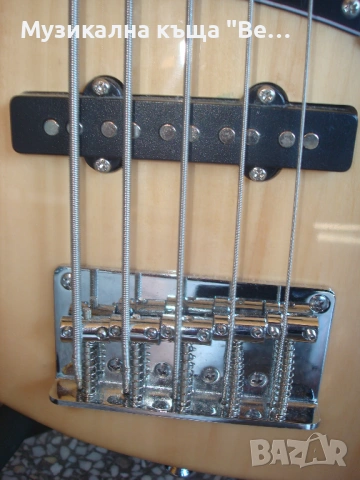 Бас китара, снимка 4 - Китари - 54111218