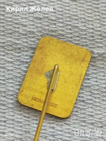 Пет значки стари редки CLARKS,CVV,HEME PRO за КОЛЕКЦИЯ ДЕКОРАЦИЯ 24950, снимка 9 - Колекции - 50848172