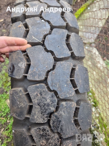 Руски гуми с джанти 8,25R20 меча лапа, снимка 2 - Гуми и джанти - 53793278