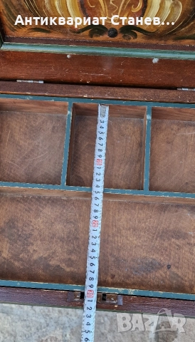 Ръчно рисуван шкаф внос от Скандинавия , снимка 11 - Шкафове - 52553941