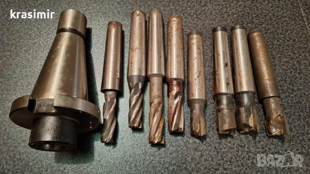 Дорник исо 40 + 8 броя фрези