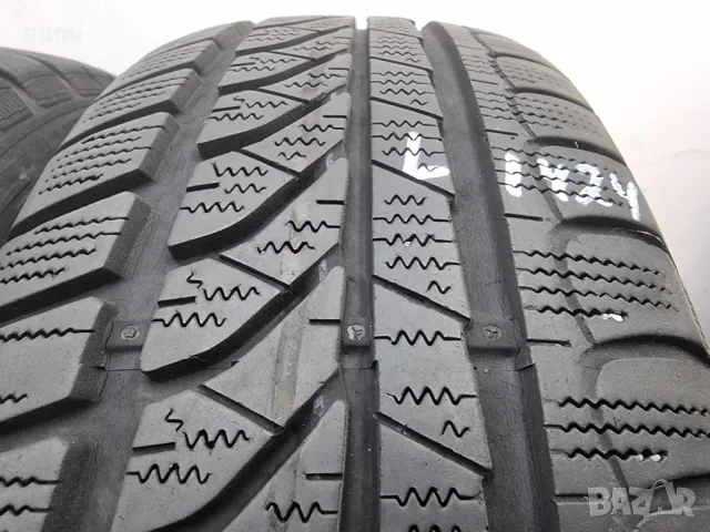 2бр зимни гуми 195/65/15 Dunlop L01424 , снимка 1 - Гуми и джанти - 47037205