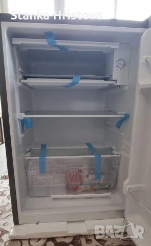 Хладилник сив Klastein 75L., снимка 2 - Хладилници - 53861938