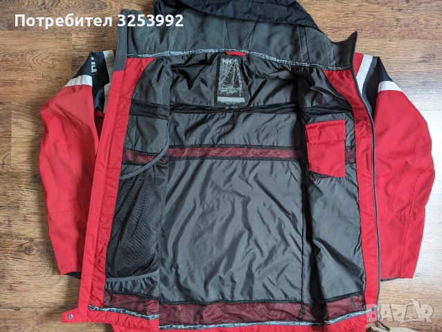 Водоустойчиво яке Helly Hansen, снимка 4 - Екипировка - 50543879