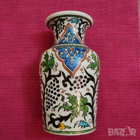 Антична османска,турска ваза "Кютахя" края на 19-ти век. 