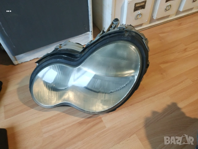 Оригинални фарове BOSCH за W203, снимка 2 - Части - 53075532