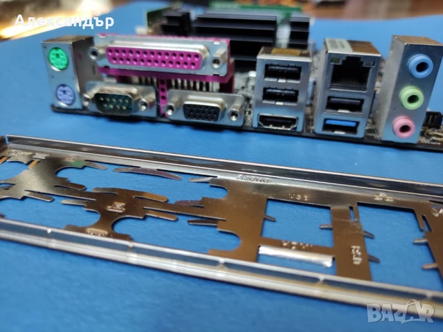 Дънна платка Asrock Q1900B-ITX, Intel® Quad-Core J1900, 8GB DDR3, HDMI, снимка 3 - Дънни платки - 51429360