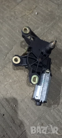 Моторче задна чистачка VW Passat B5 Variant, снимка 2 - Части - 51686553