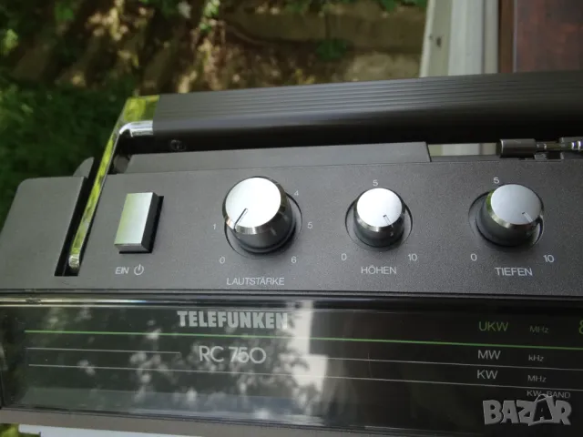 TELEFUNKEN RC-750, снимка 15 - Радиокасетофони, транзистори - 50153635