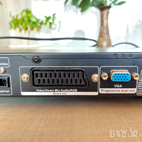 Продава DVD player Elite / ДВД плеър Елит с дистанционно и комплект кабели, снимка 6 - Плейъри, домашно кино, прожектори - 52074093