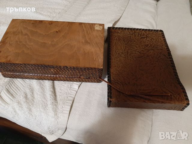 стар соц. абум и дървена кутия, снимка 4 - Други ценни предмети - 45892471