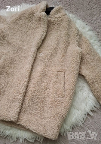 Пухкаво и топло палто в цвят екрю, снимка 3 - Палта, манта - 52231026