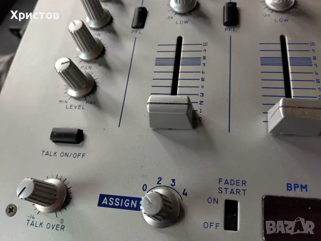 DJ Смесителен пулт, снимка 9 - Ресийвъри, усилватели, смесителни пултове - 49806042