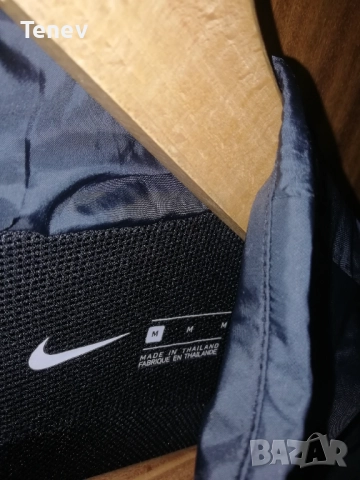 VfL Wolfsburg Nike ново оригинално горнище ветровка Фолфсбург Фолксваген Volkswagen VW, снимка 4 - Спортни дрехи, екипи - 52777125