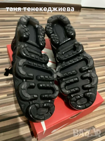 Маратонки  Nike vapormax черно с червено(45)EU, снимка 2 - Маратонки - 51196941