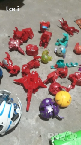 Лот детски играчки комплект пумпали Бейблейд Бакуган топчета и карти, снимка 13 - Колекции - 52138400