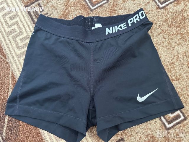 клин Nike , снимка 1 - Спортни екипи - 46732540