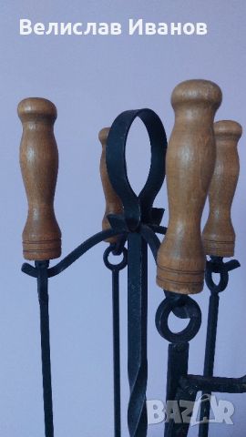 Аксесоари за камина. Ковано желязо с дървени дръжки. Перфектно състояние., снимка 2 - Антикварни и старинни предмети - 45906188