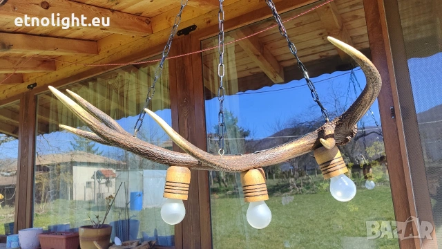 Ръчно изработен полилей от еленови рога с ръчно изработени дървени чашки 